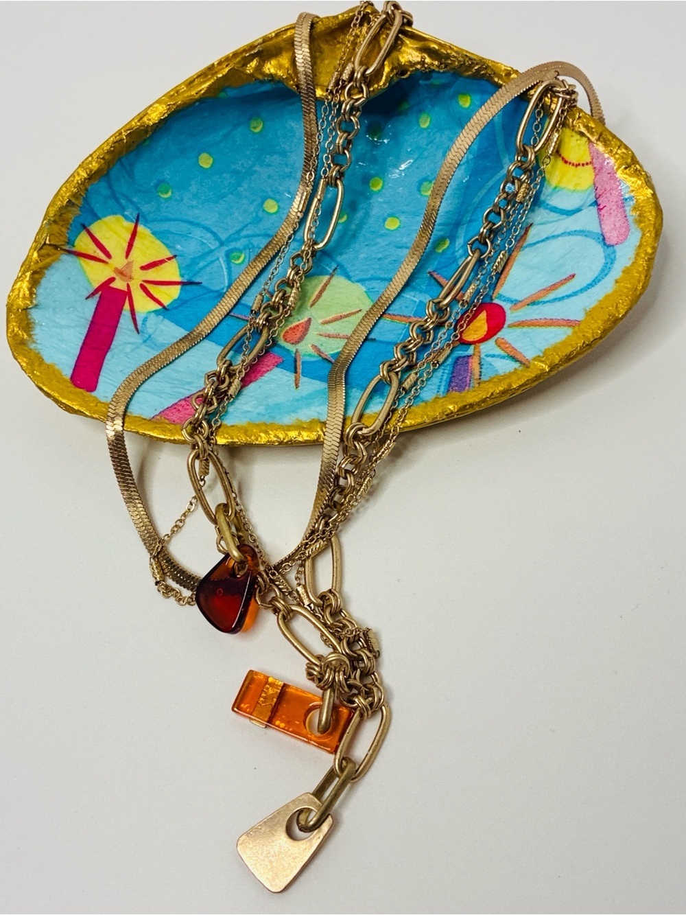 BUNDLE Gold Tone Necklace & Decorative Shell Dish Jewelry Gift Set